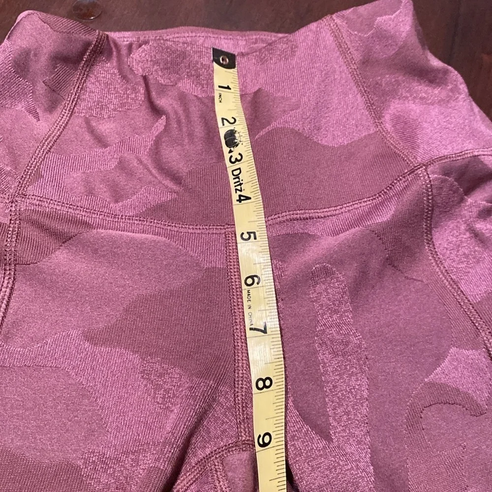 The North Face Women's Motivation High Rise Leggings in Camo Print size Small
